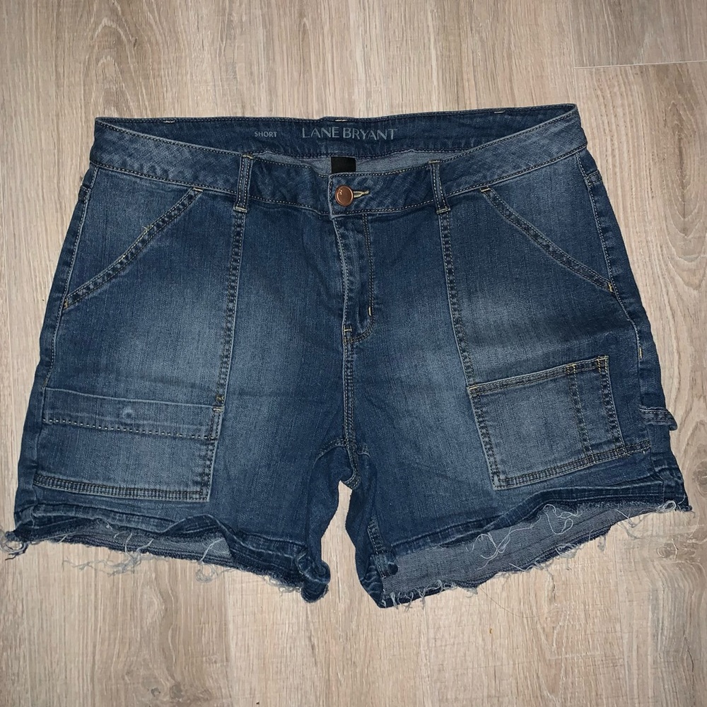 Lane Bryant shorts size 18